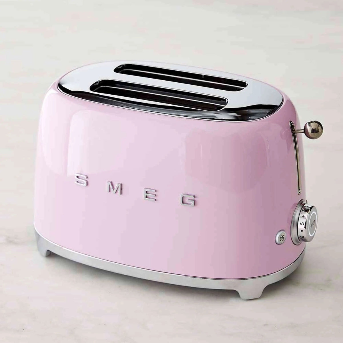 SMEG 2 Slice Toaster in retro design with two wide slots and chrome knob