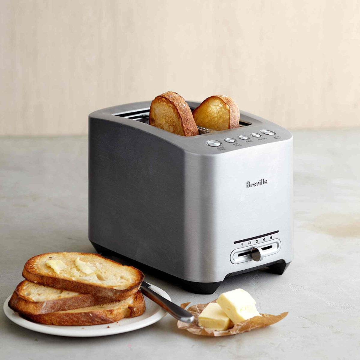 Breville BTA820XL brushed stainless steel 2-slice smart toaster with five browning settings and lift-and-look feature